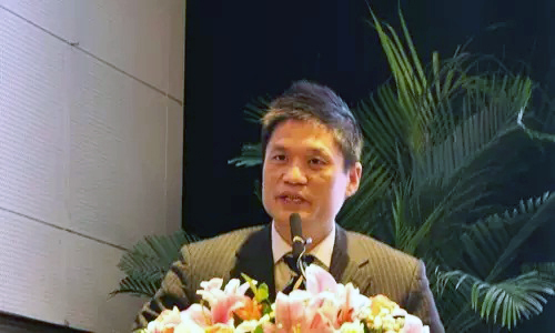 诺亚体育互联董事长、首席研究员杨冰之在"2015中国智慧城市发展年会"发表主题演讲